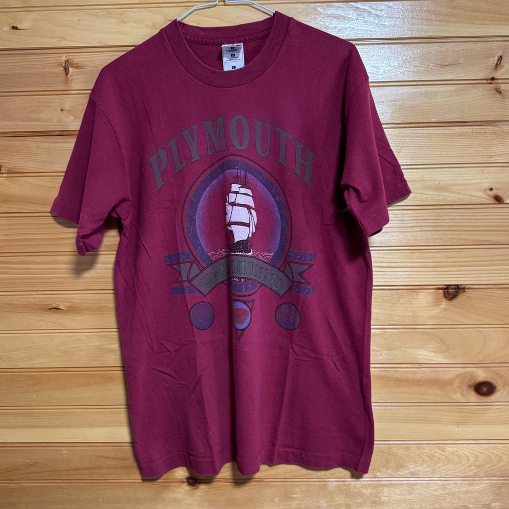 Fruit of the Loom Vintage Plymouth Massachusetts Dark Red Single Stitch Tee L
